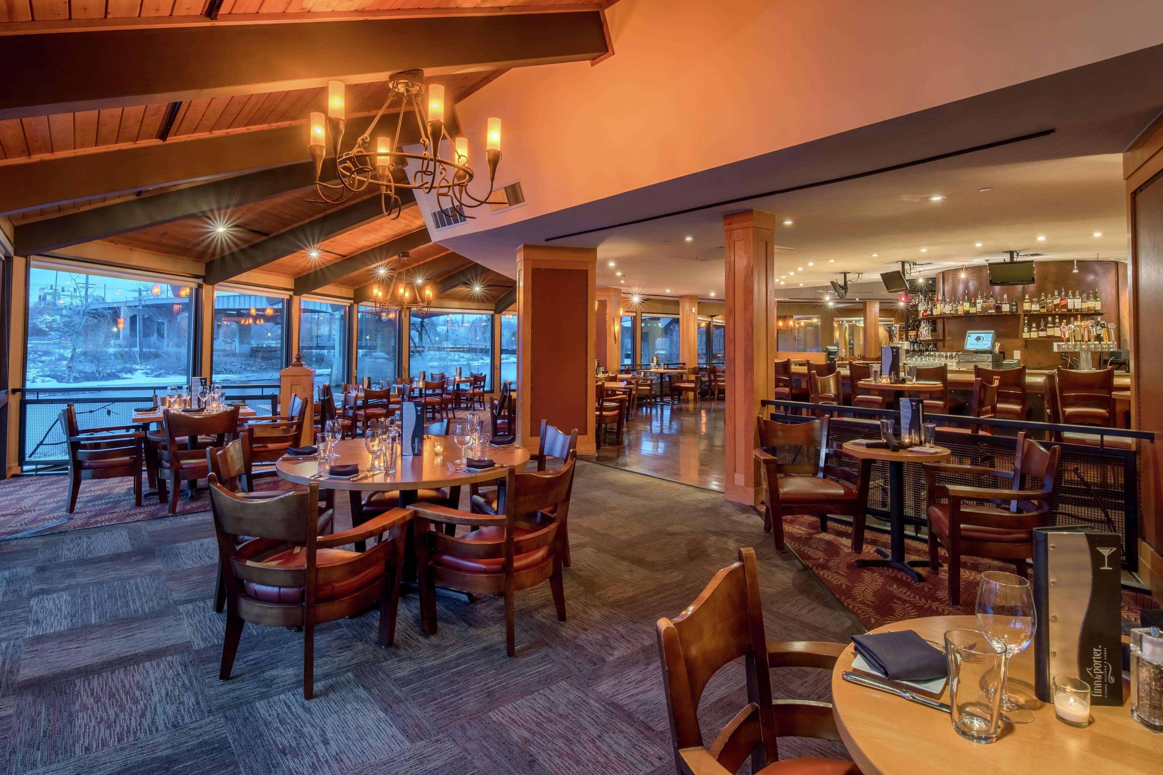 Doubletree By Hilton Missoula Edgewater Hotel Exterior foto