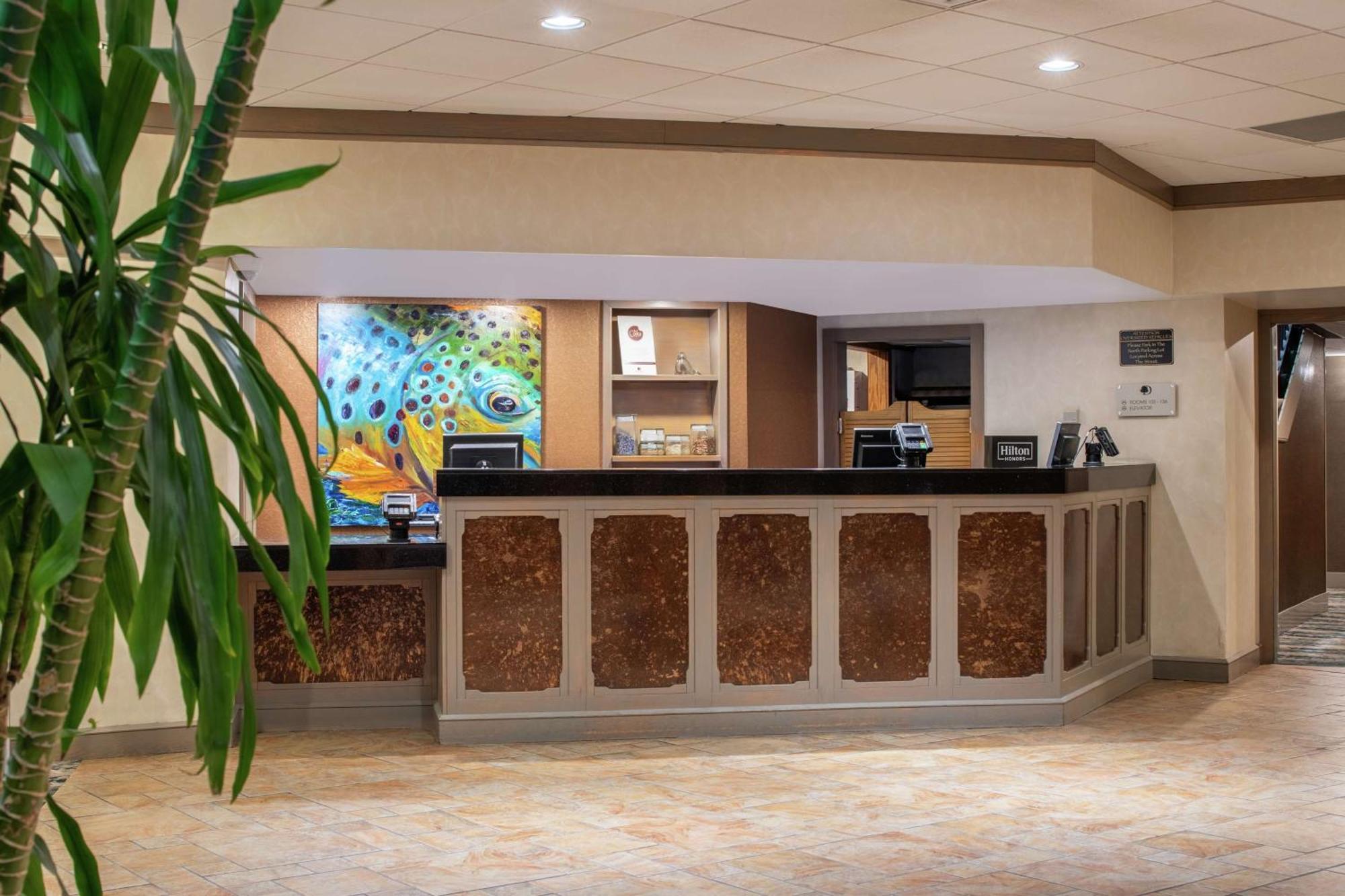 Doubletree By Hilton Missoula Edgewater Hotel Exterior foto